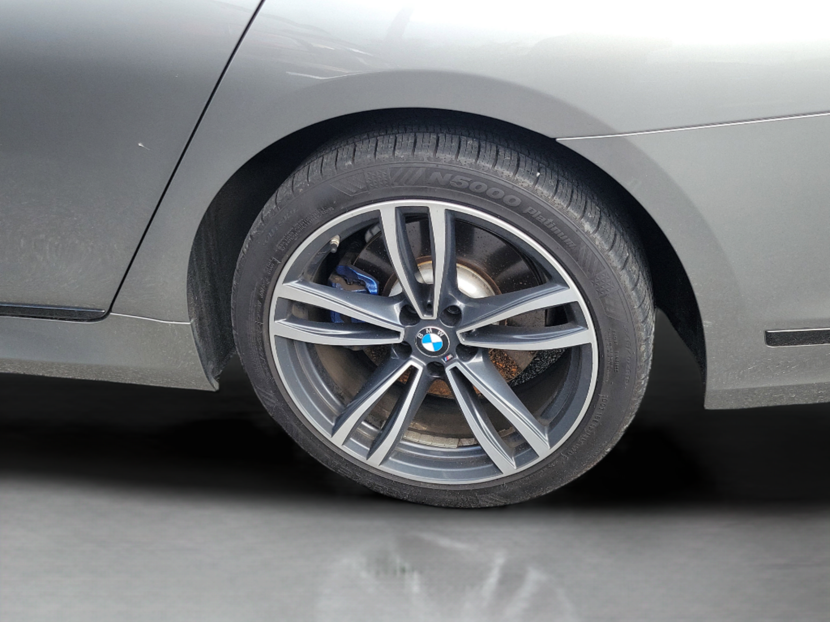 Used 2020 BMW 740i xDrive w/ M Sport Package AWD/4WD image 26