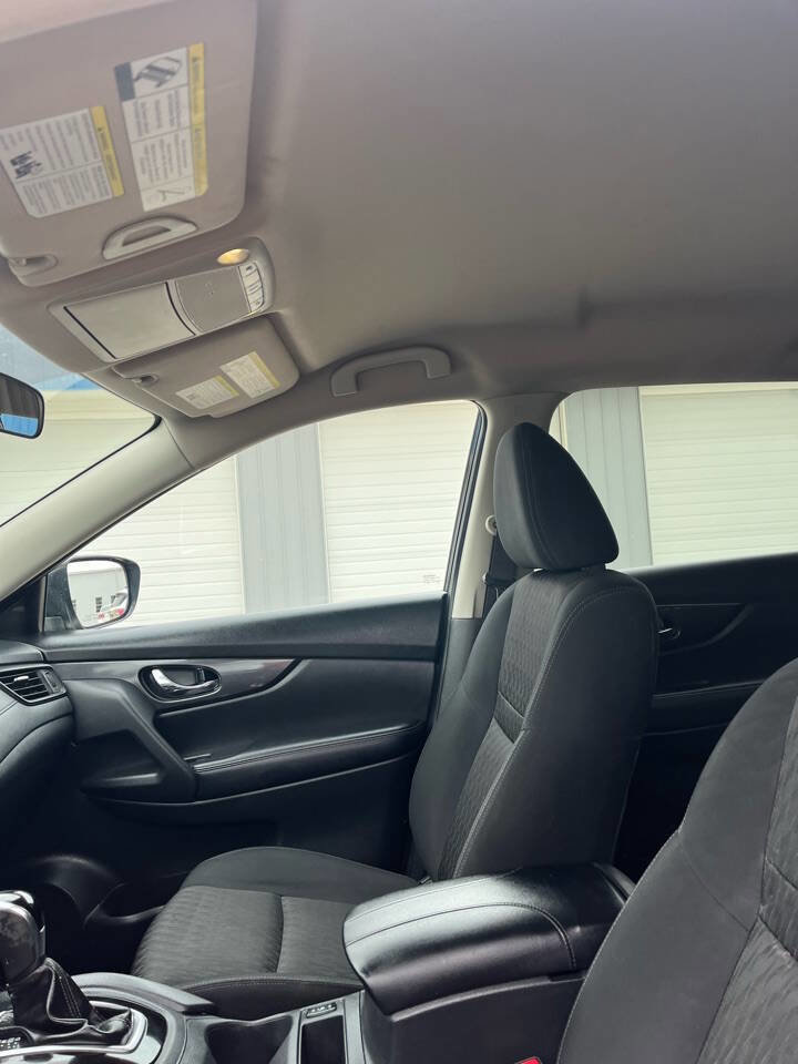 Used 2017 Nissan Rogue SV image 20