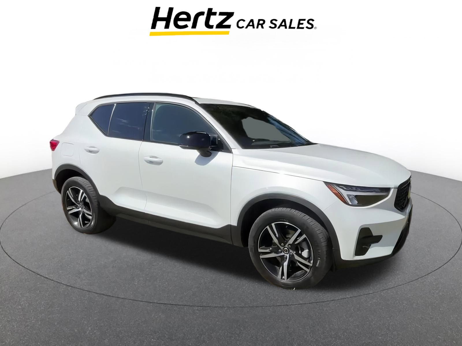 Used 2024 Volvo XC40 B5 Core