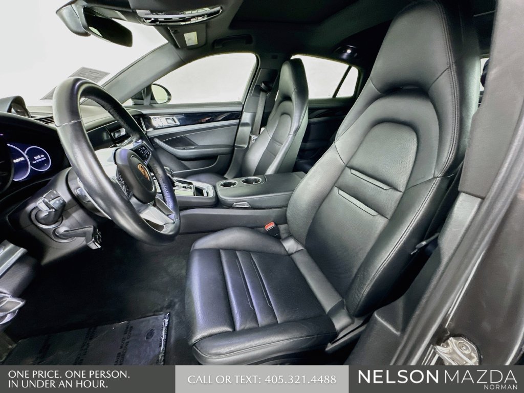 Used 2018 Porsche Panamera RWD image 12
