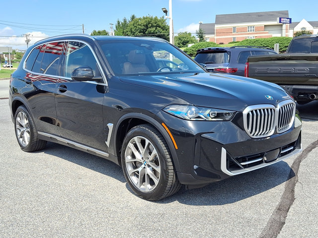 Certified 2024 BMW X5 xDrive40i w/ Premium Package AWD/4WD video 1