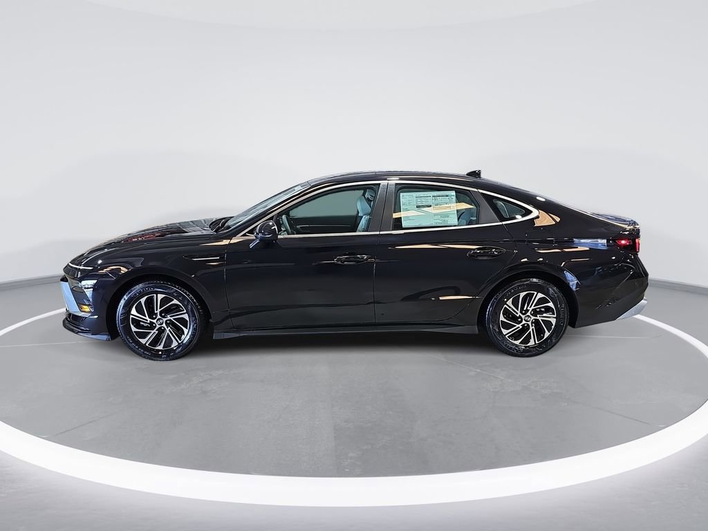New 2026 Hyundai Sonata Blue FWD image 8
