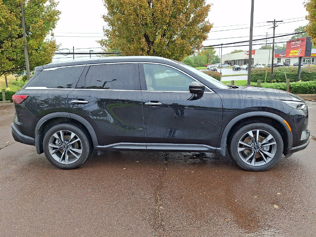 Certified 2023 INFINITI QX60 Luxe w/ Cargo Package AWD/4WD image 7