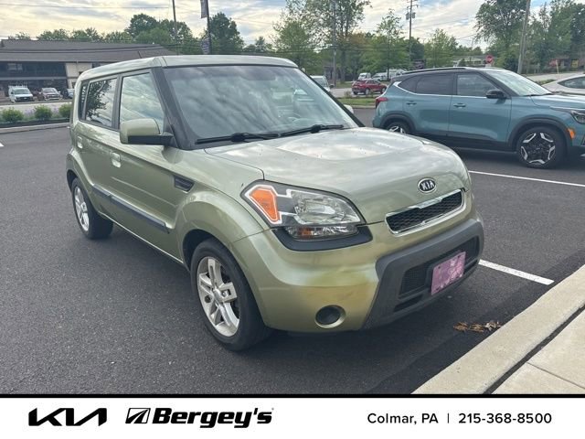 Used 2010 Kia Soul + FWD image 3