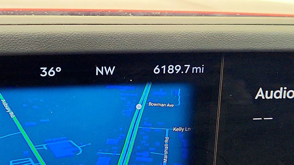 Used 2025 Lincoln Nautilus Reserve image 16