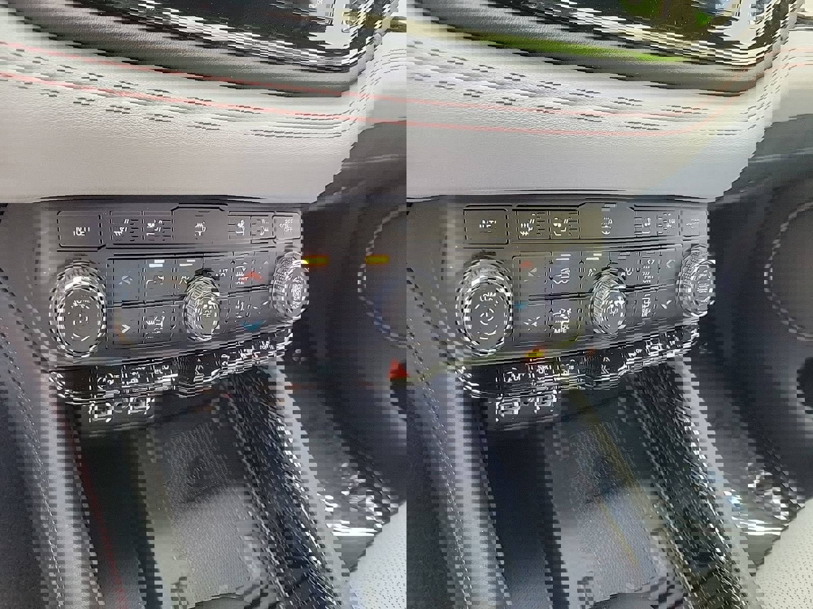 Used 2023 Dodge Durango Citadel image 22