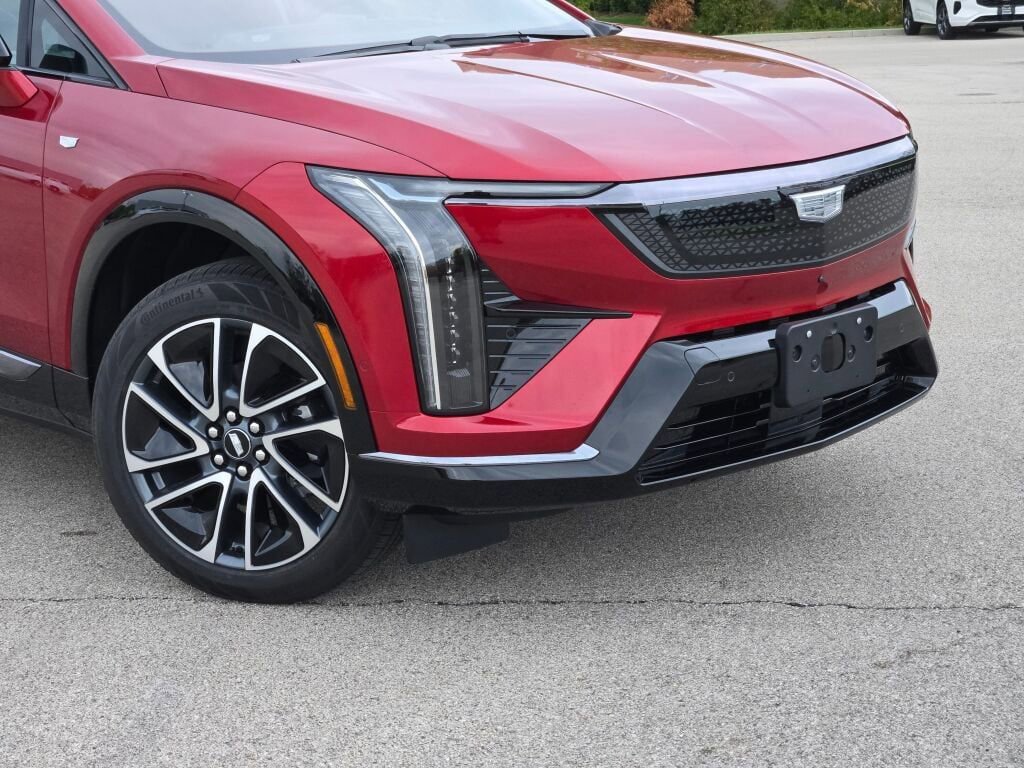 New 2026 Cadillac Optiq Sport 1 AWD/4WD image 2