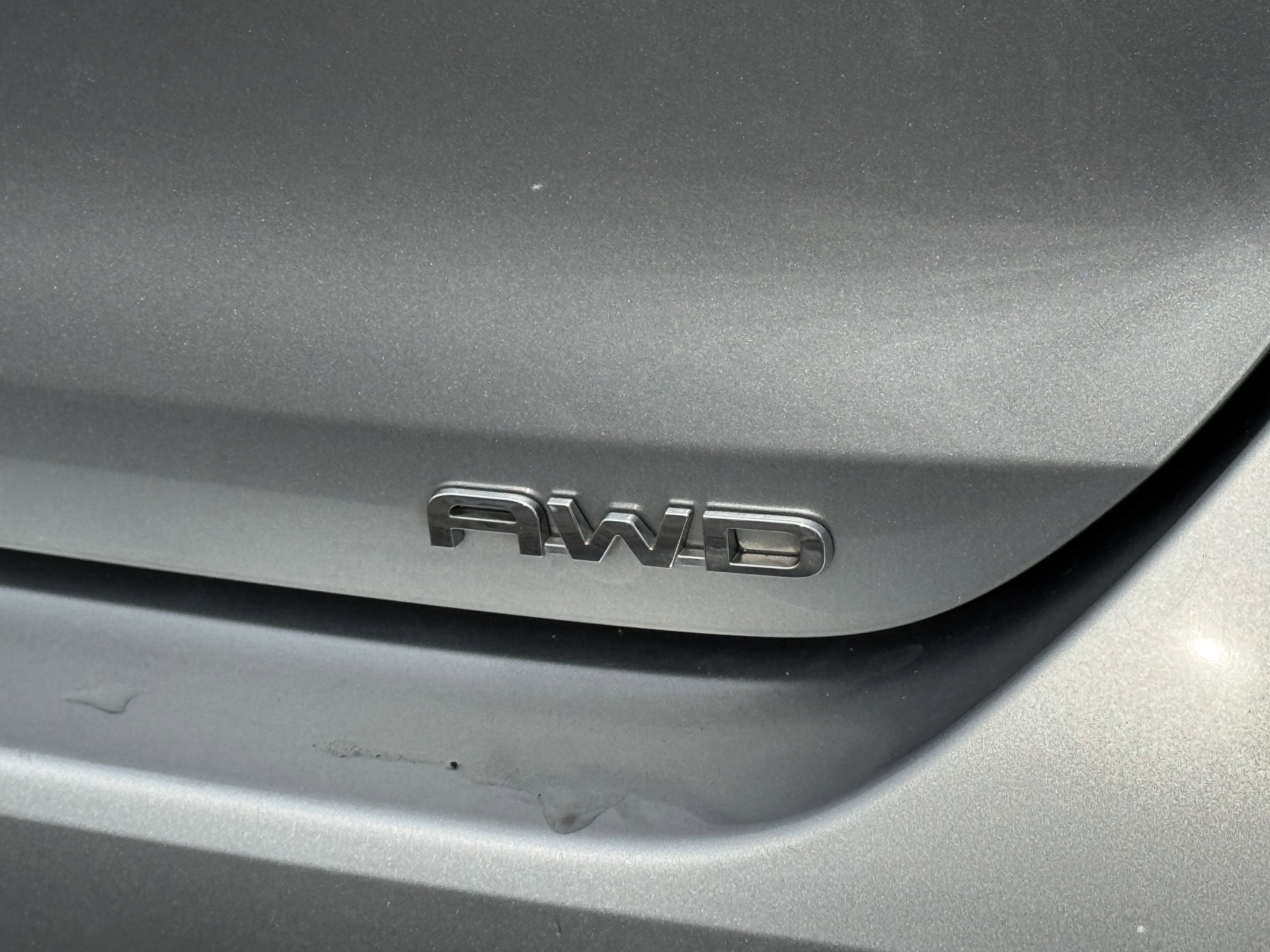 Used 2023 Toyota Highlander L image 41