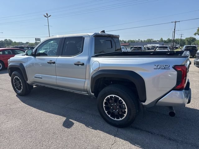 Used 2024 Toyota Tacoma TRD Off-Road w/ TRD Off Road Upgrade Package AWD/4WD image 14