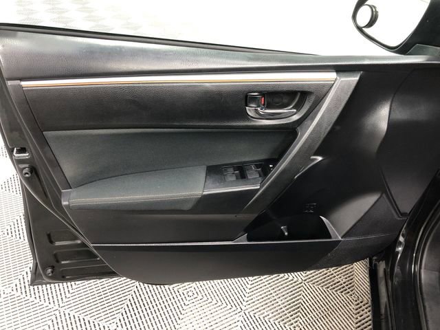 Used 2016 Toyota Corolla LE image 12