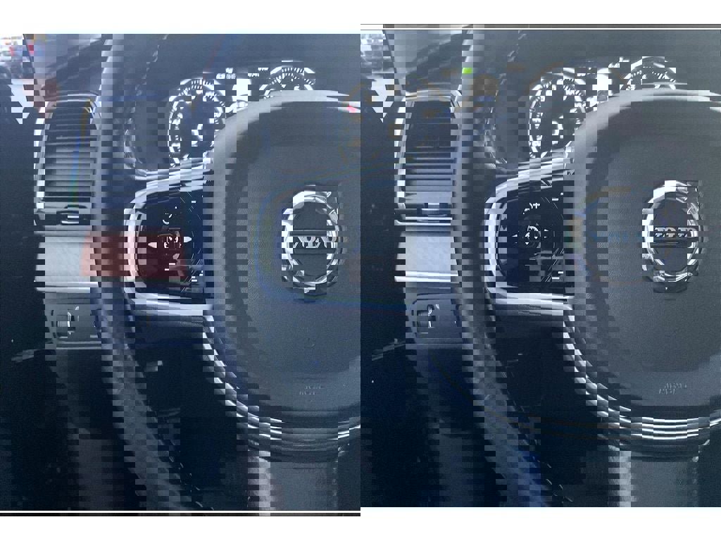 Used 2017 Volvo XC90 T6 Inscription w/ Vision Package image 20