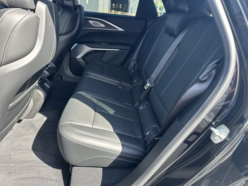 New 2026 Cadillac Lyriq V AWD/4WD image 28