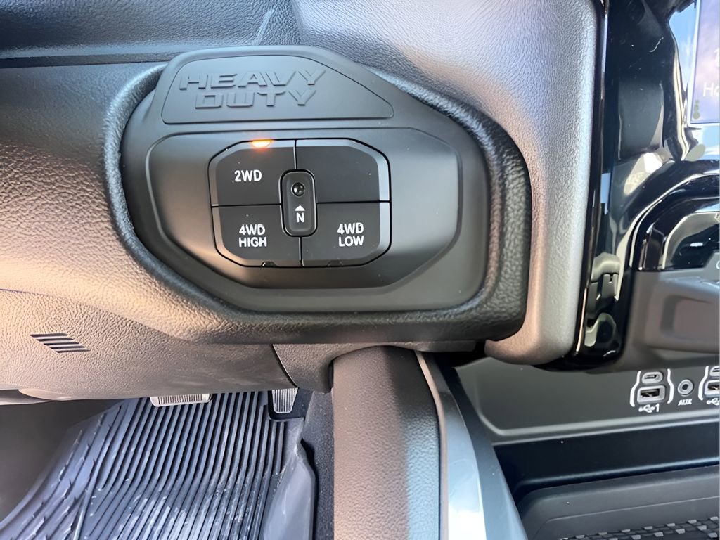 New 2025 RAM 3500 Laramie image 9