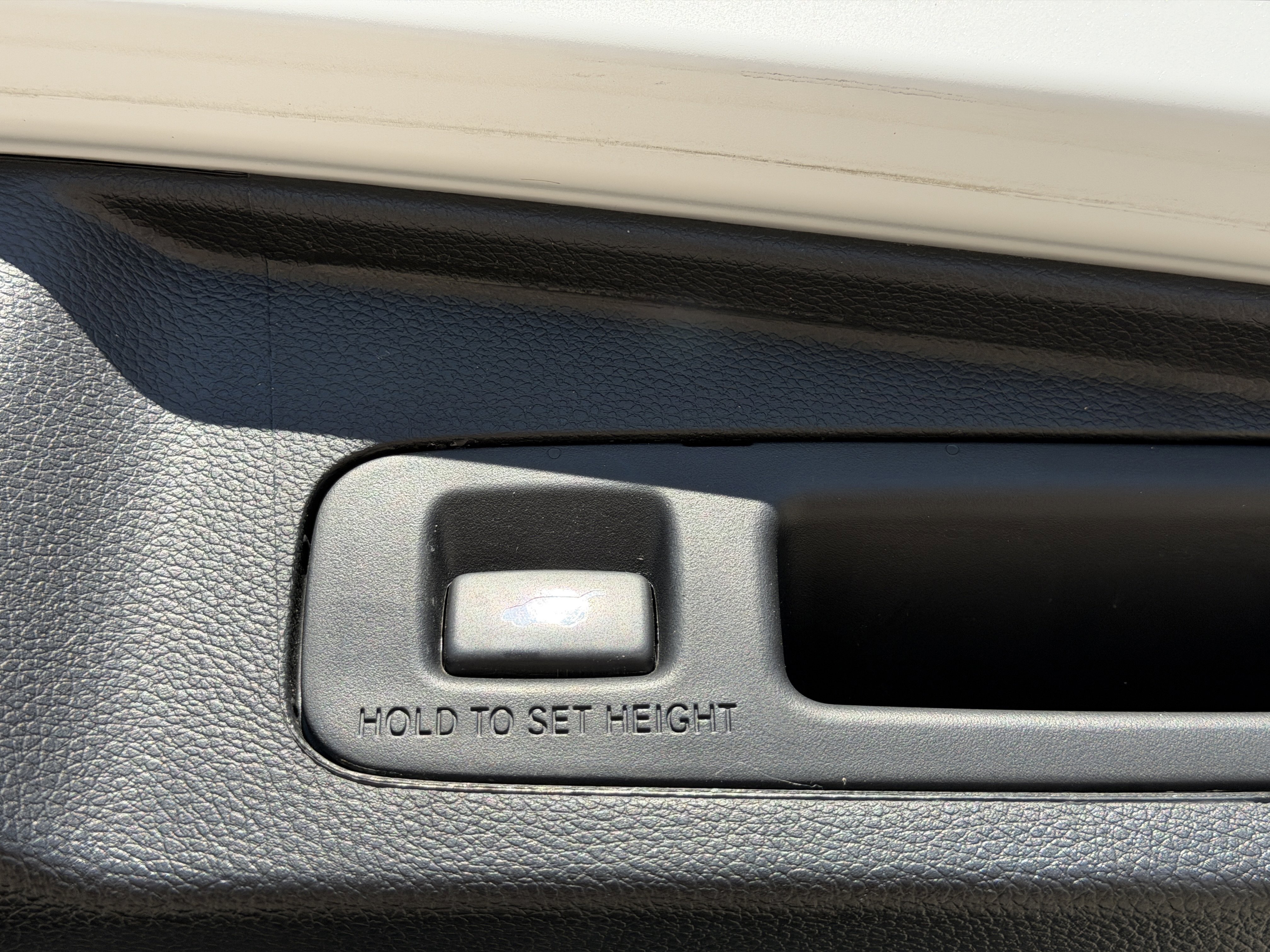 Used 2022 Honda CR-V Touring image 12