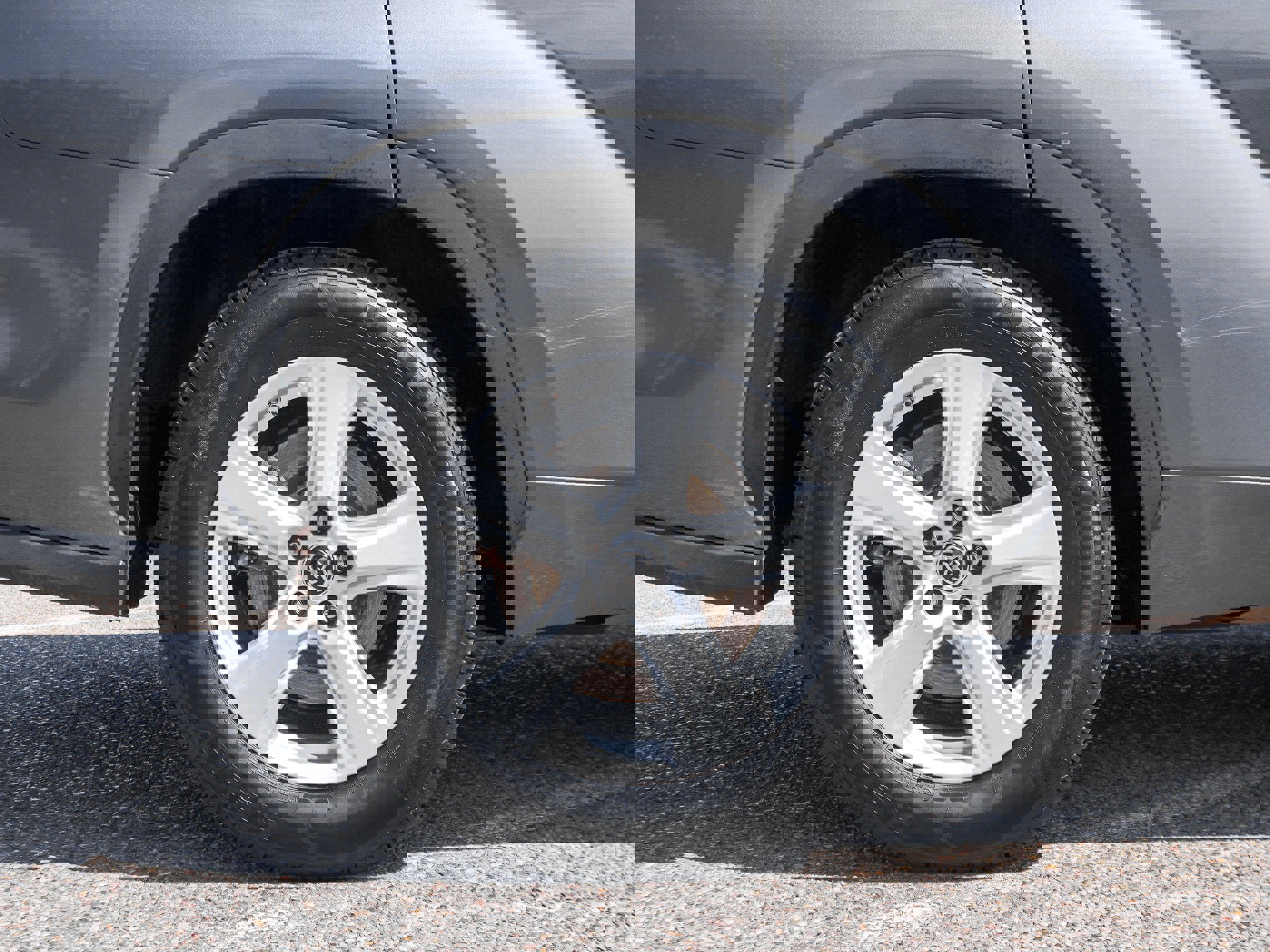 Used 2022 Toyota Highlander LE image 12