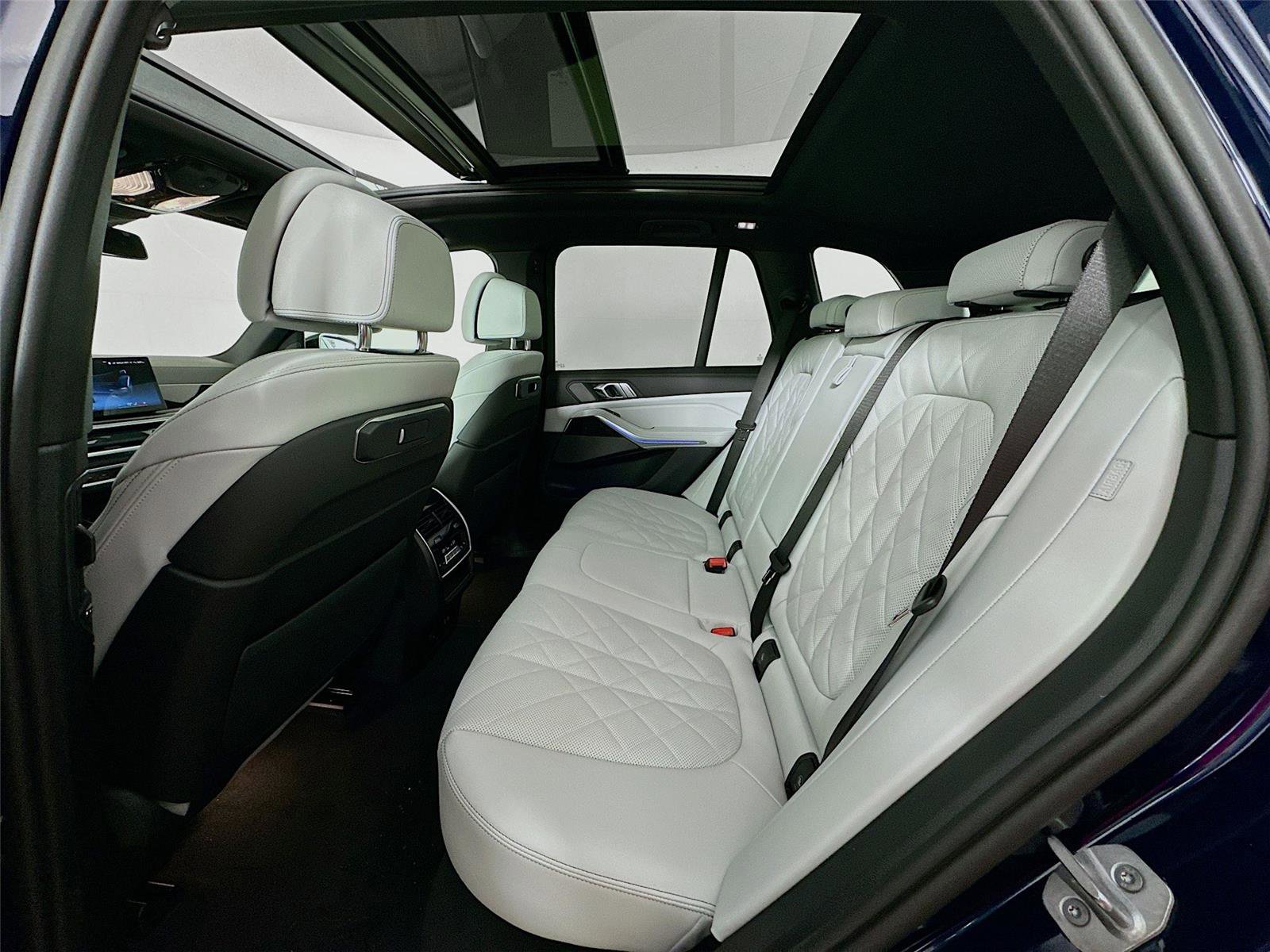 New 2026 BMW X5 xDrive40i w/ M Sport Package image 26