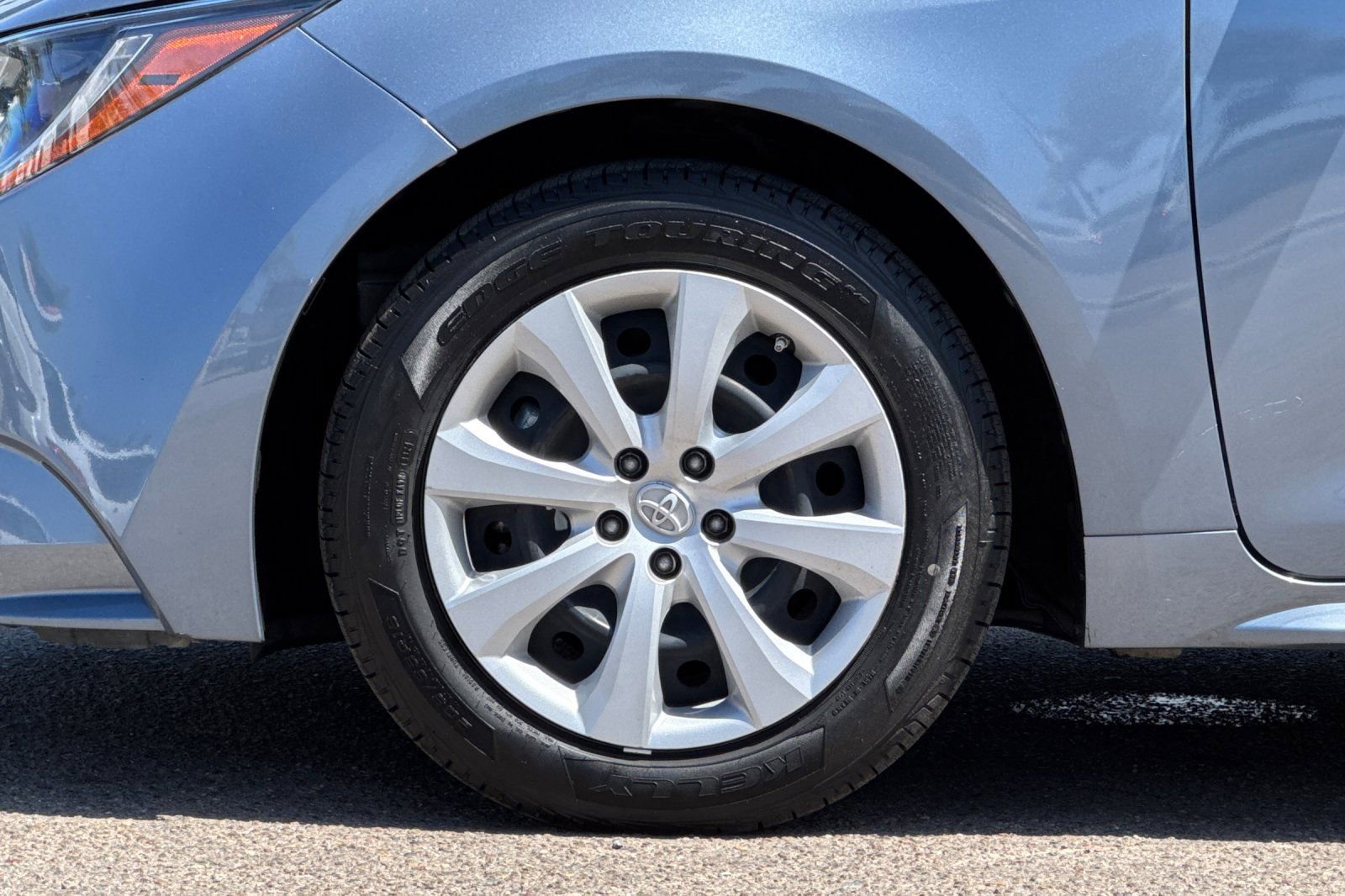 Used 2022 Toyota Corolla LE image 22