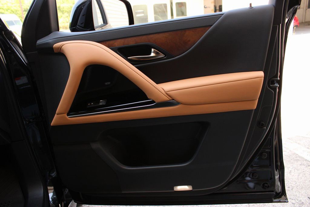 Used 2026 Lexus LX 700h Luxury w/ Accessory Package (Z1) image 29