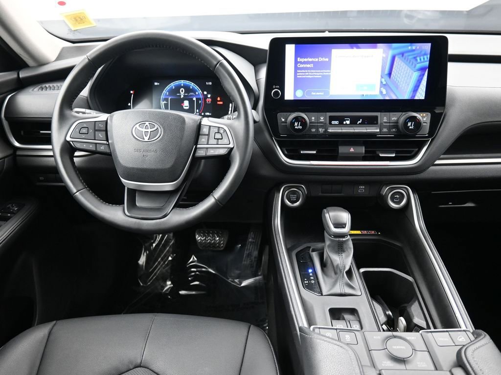 Certified 2025 Toyota Grand Highlander AWD image 19