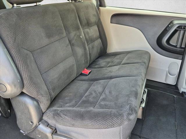 Used 2017 Dodge Grand Caravan SE w/ Power Window Group FWD image 19