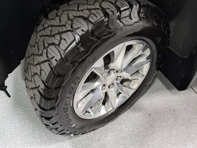 Used 2019 Chevrolet Silverado 1500 LTZ w/ LTZ Plus Package AWD/4WD image 9