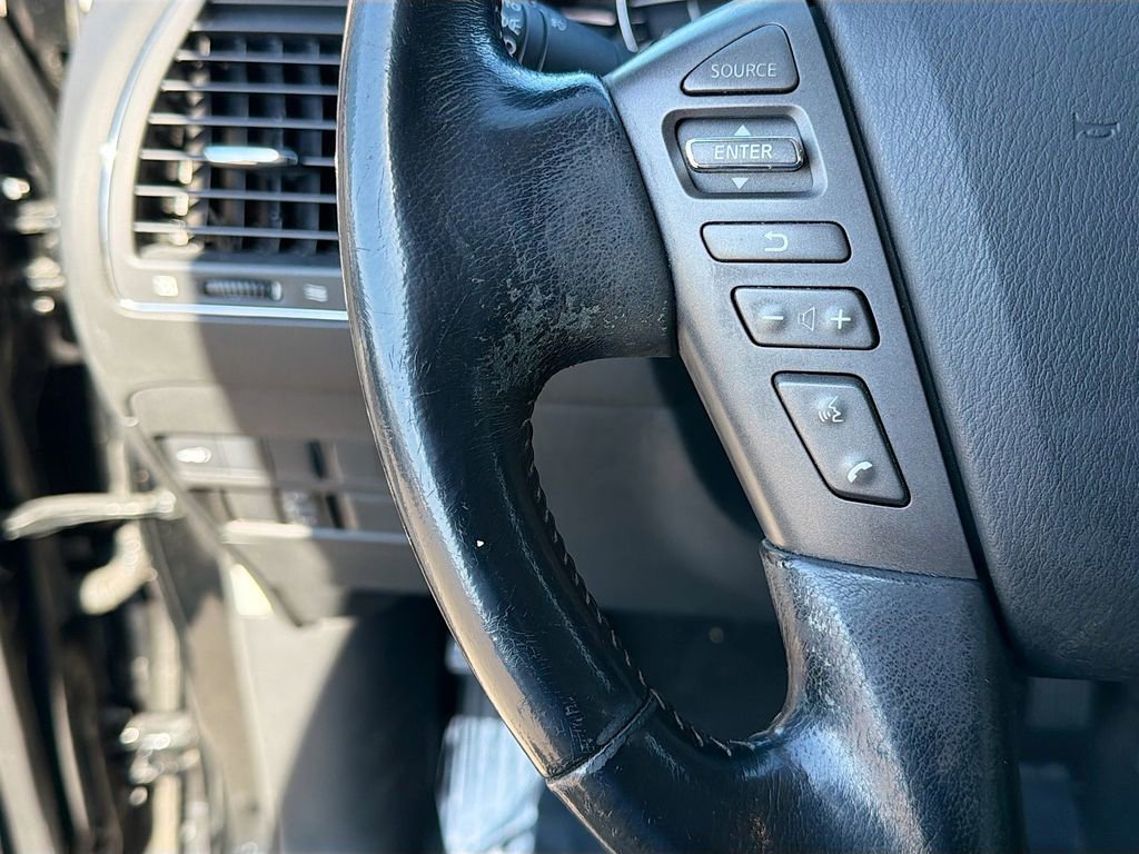 Used 2020 Nissan Armada SL image 37