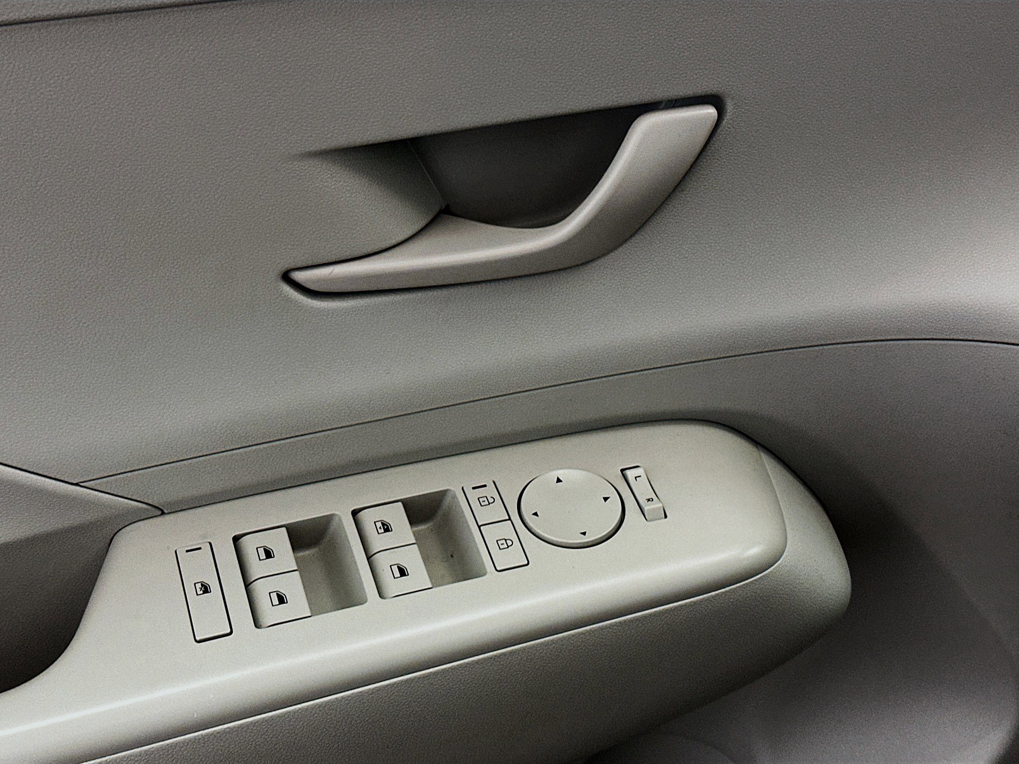 Used 2024 Hyundai Kona SEL image 15