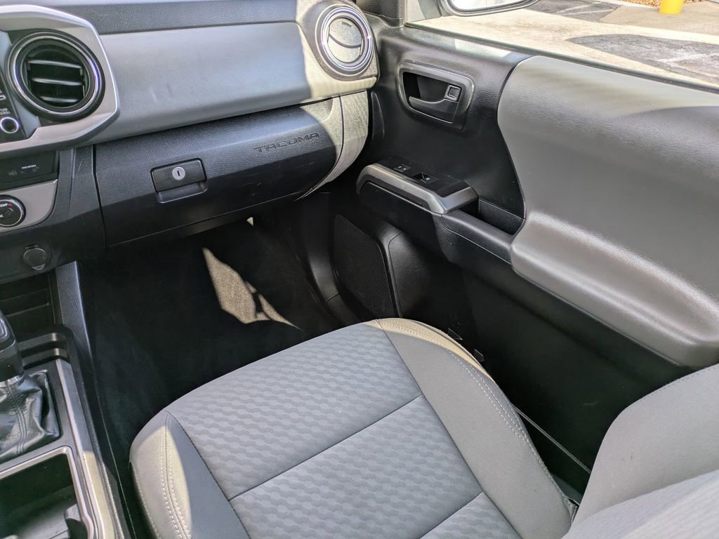 Used 2022 Toyota Tacoma SR5 image 18