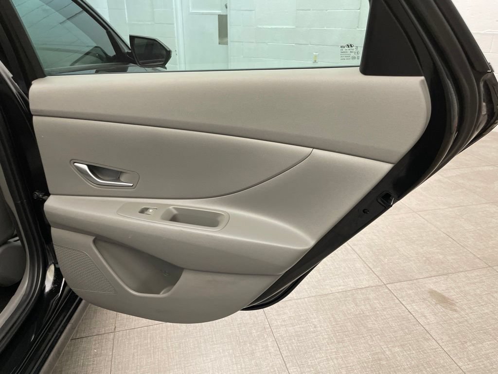 Used 2023 Hyundai Elantra SEL FWD image 27