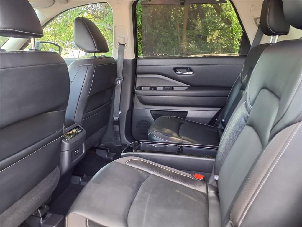 Used 2022 Nissan Pathfinder SL w/ SL Premium Package AWD/4WD image 15