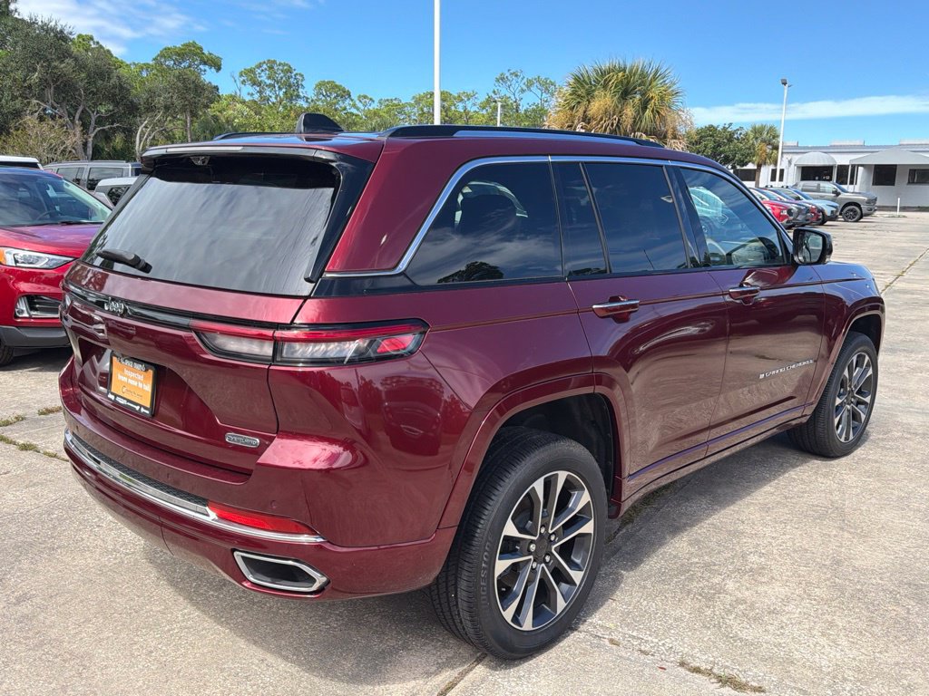 Used 2024 Jeep Grand Cherokee Overland RWD image 7