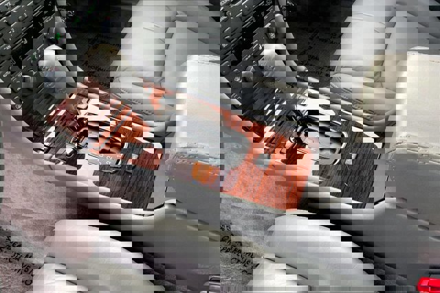 Used 2002 Cadillac Seville SLS w/ Luxury Pkg image 17