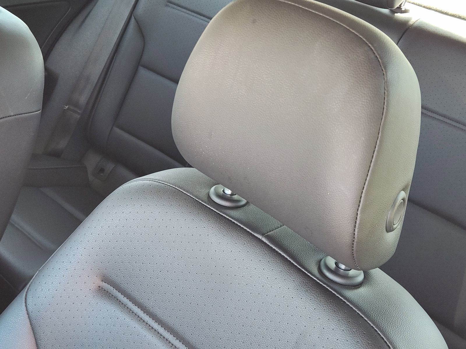 Used 2021 Volkswagen Golf 4-Door image 16