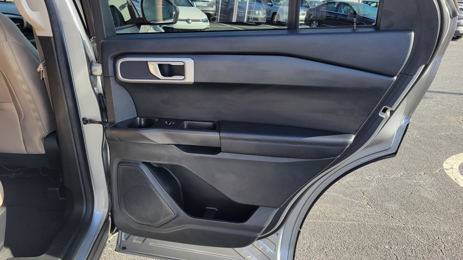 Used 2022 Ford Explorer Base image 39