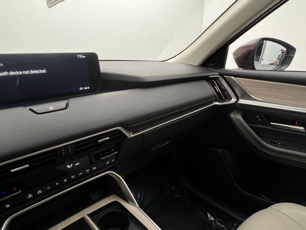 Used 2024 MAZDA CX-90 Plug-In Hybrid w/ Premium Pkg image 18