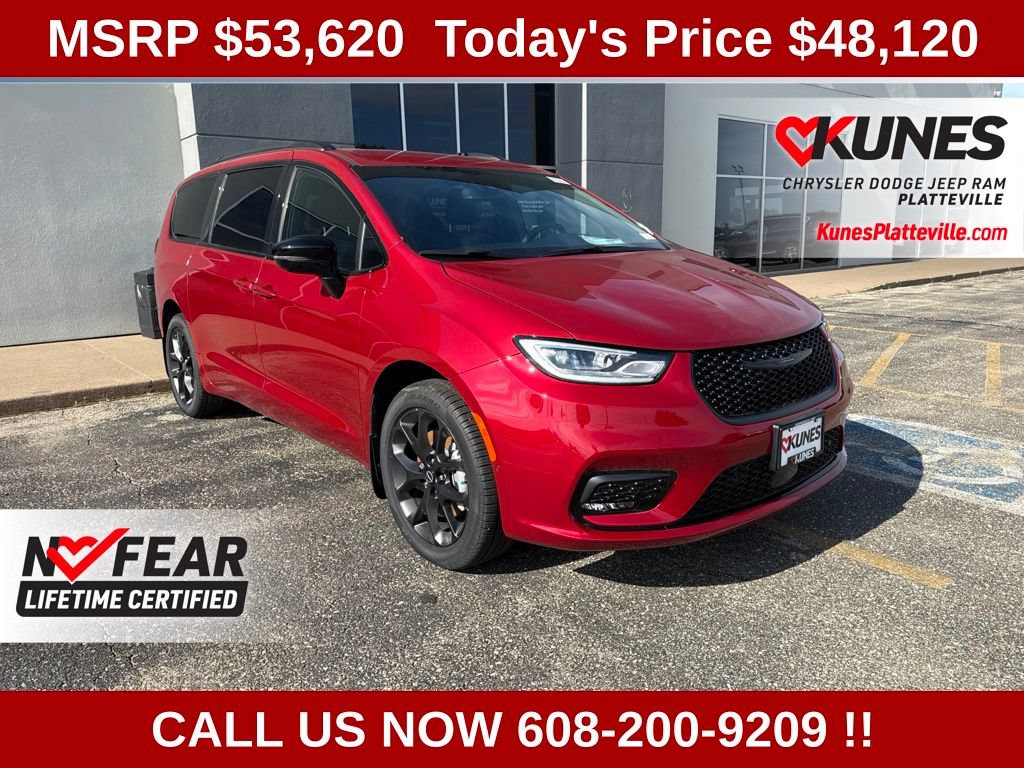 New 2026 Chrysler Pacifica Select w/ S Appearance Package
