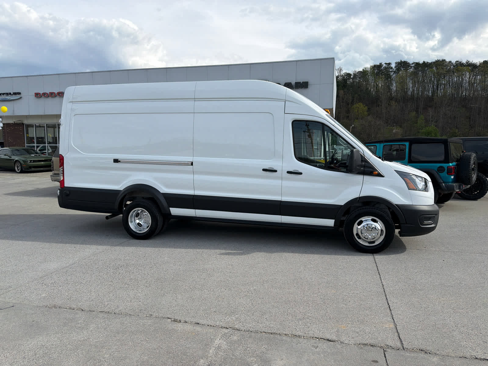 Used 2026 Ford Transit 350 148 High Roof Extended DRW image 5