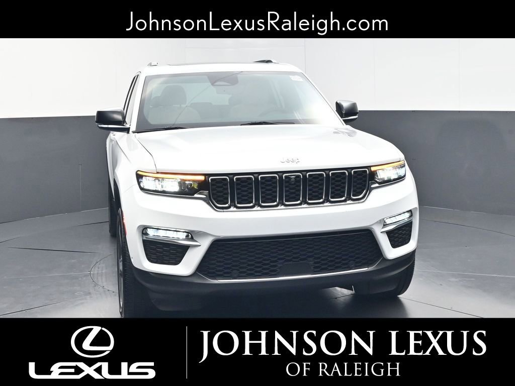 Used 2024 Jeep Grand Cherokee Limited w/ Luxury Tech Group II image 4