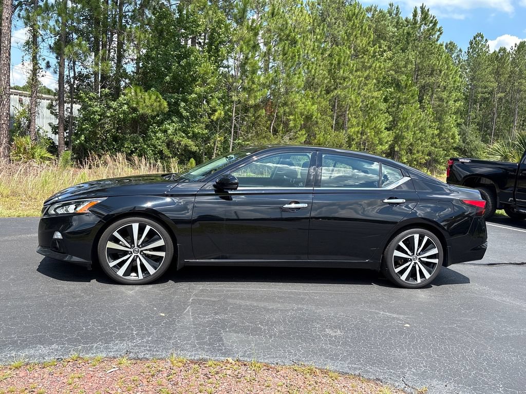 Used 2020 Nissan Altima 2.0 Platinum FWD image 21