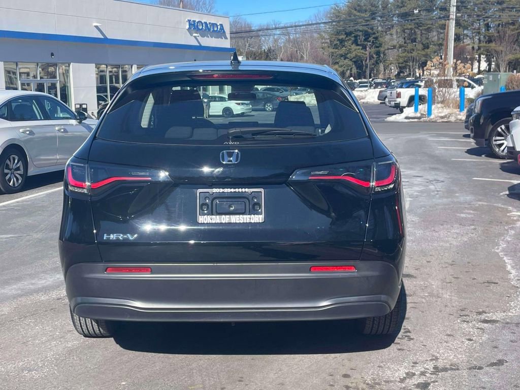 Certified 2024 Honda HR-V LX image 5