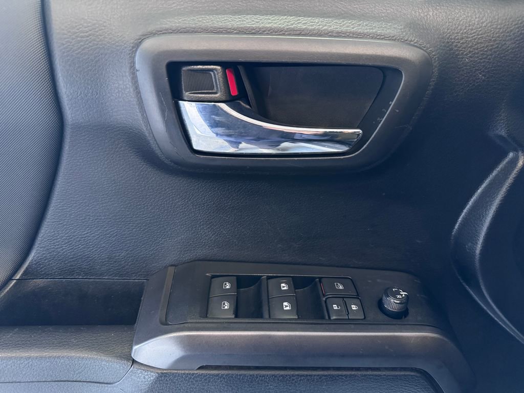 Used 2021 Toyota Tacoma TRD Off-Road w/ Technology Package image 24