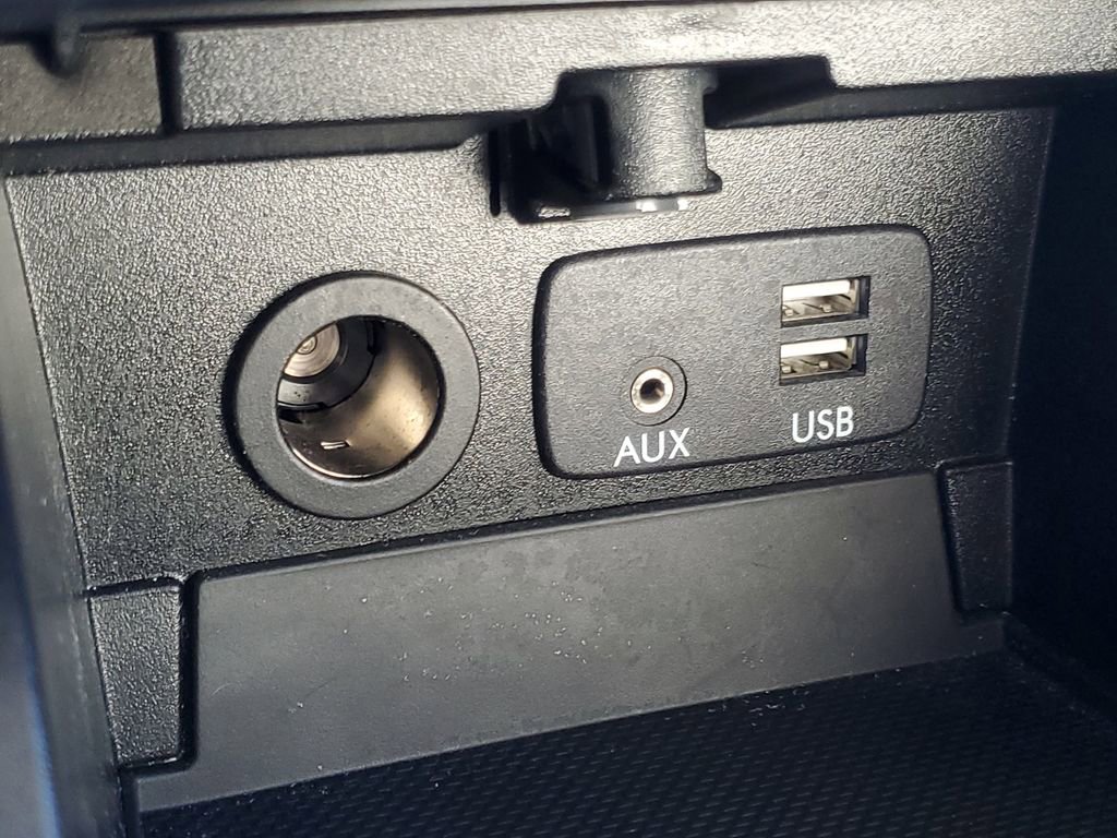 Used 2016 Subaru Outback 3.6R Limited image 24