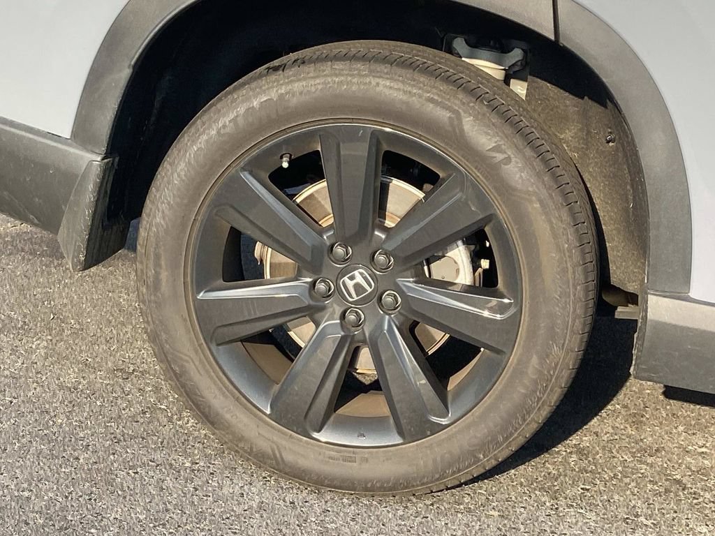 Used 2025 Honda Pilot Black Edition image 9