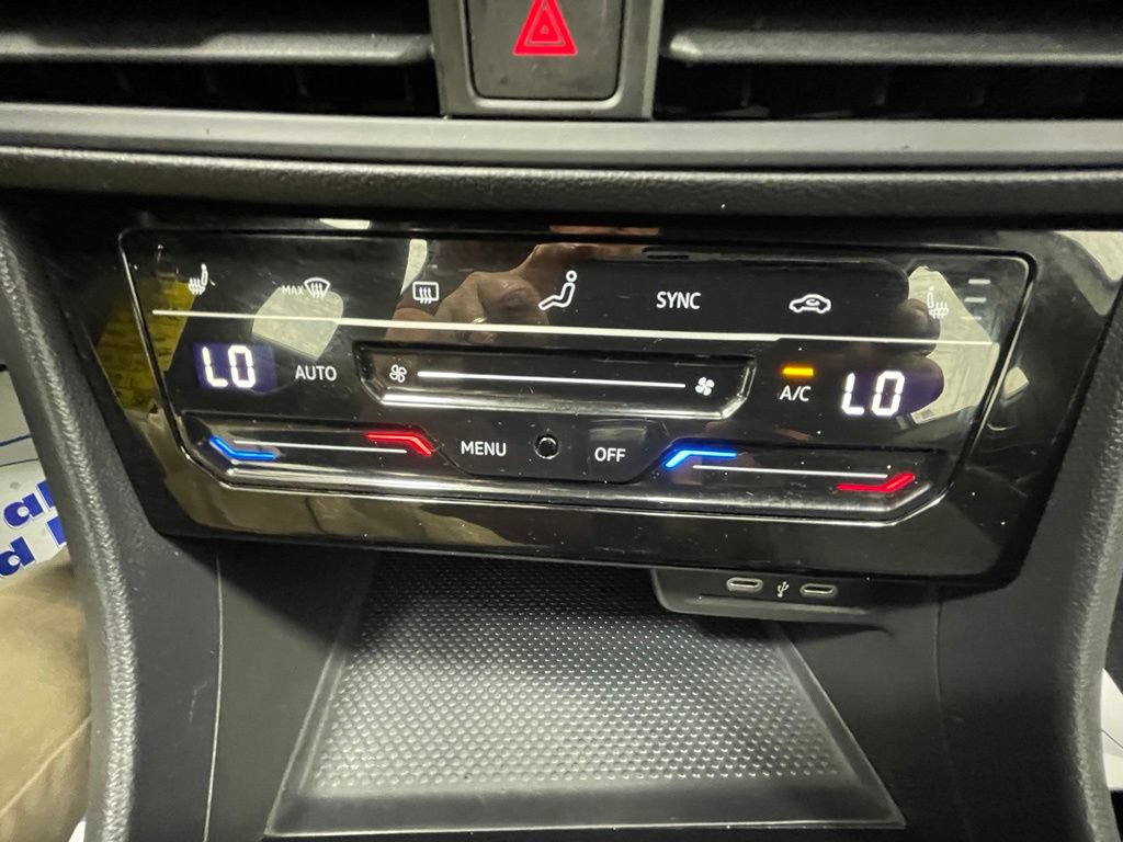 Used 2025 Volkswagen Jetta Sport FWD image 21