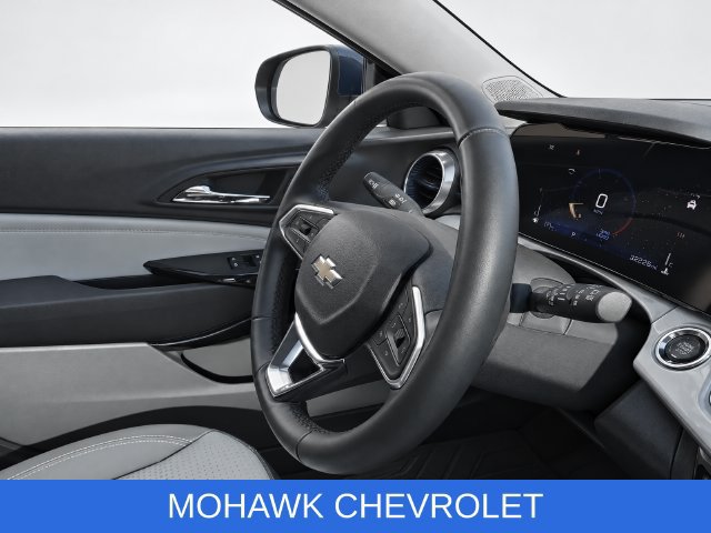 Used 2024 Chevrolet Trax LT w/ Driver Confidence Package FWD image 23