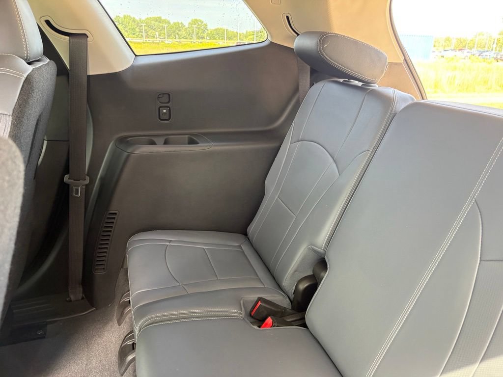 Used 2021 Buick Enclave Essence FWD image 41