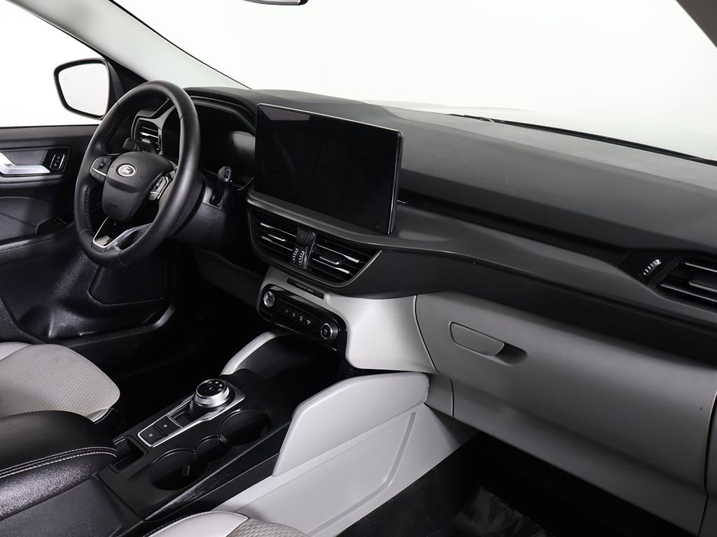 Used 2024 Ford Escape SE image 27