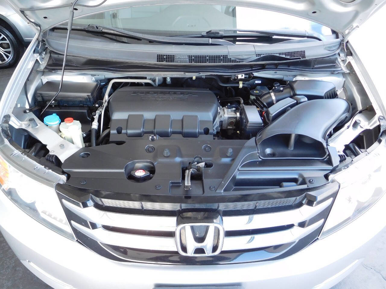 Used 2014 Honda Odyssey EX-L image 8