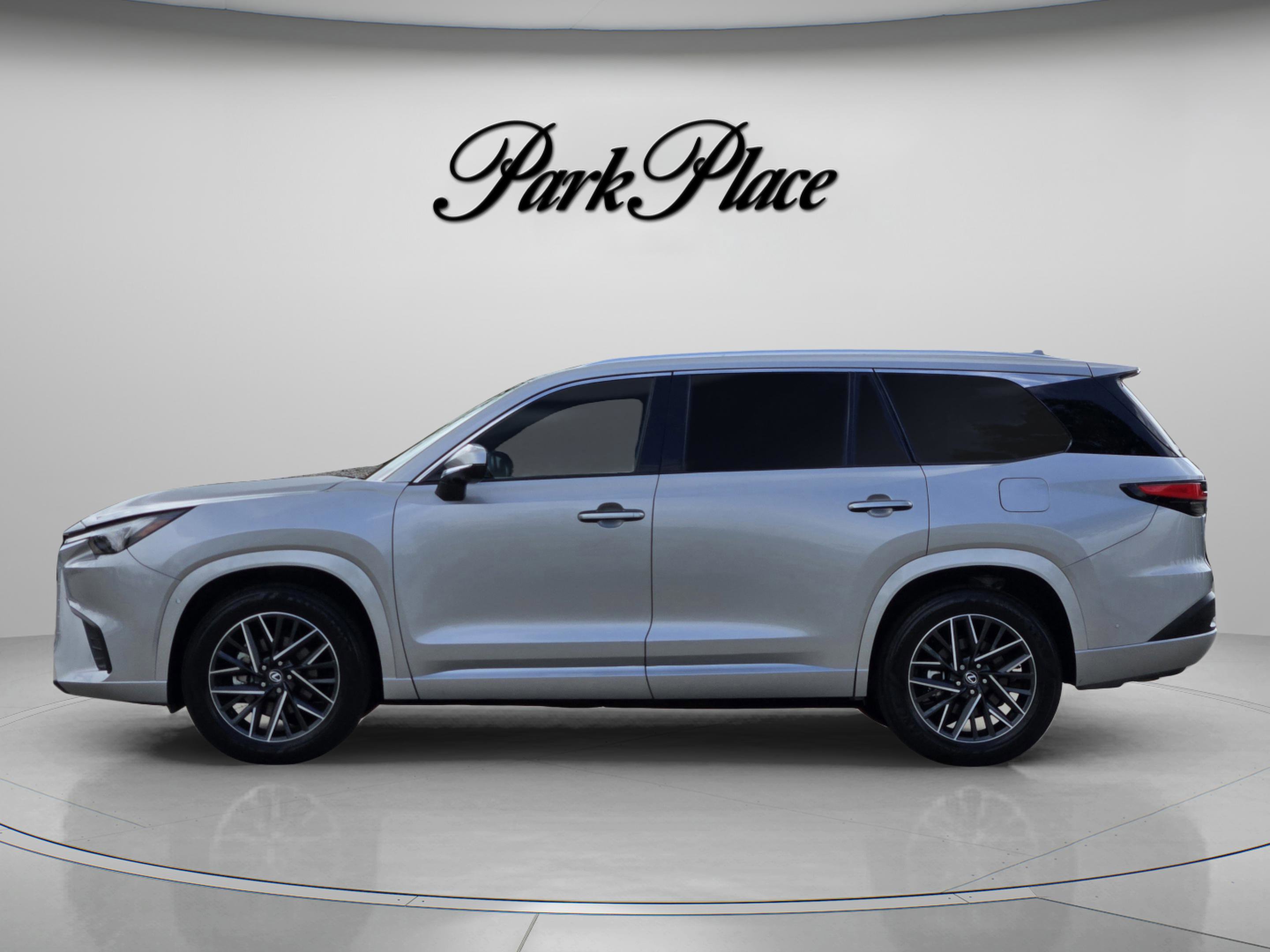 Used 2025 Lexus TX 350 AWD w/ Technology Package image 2