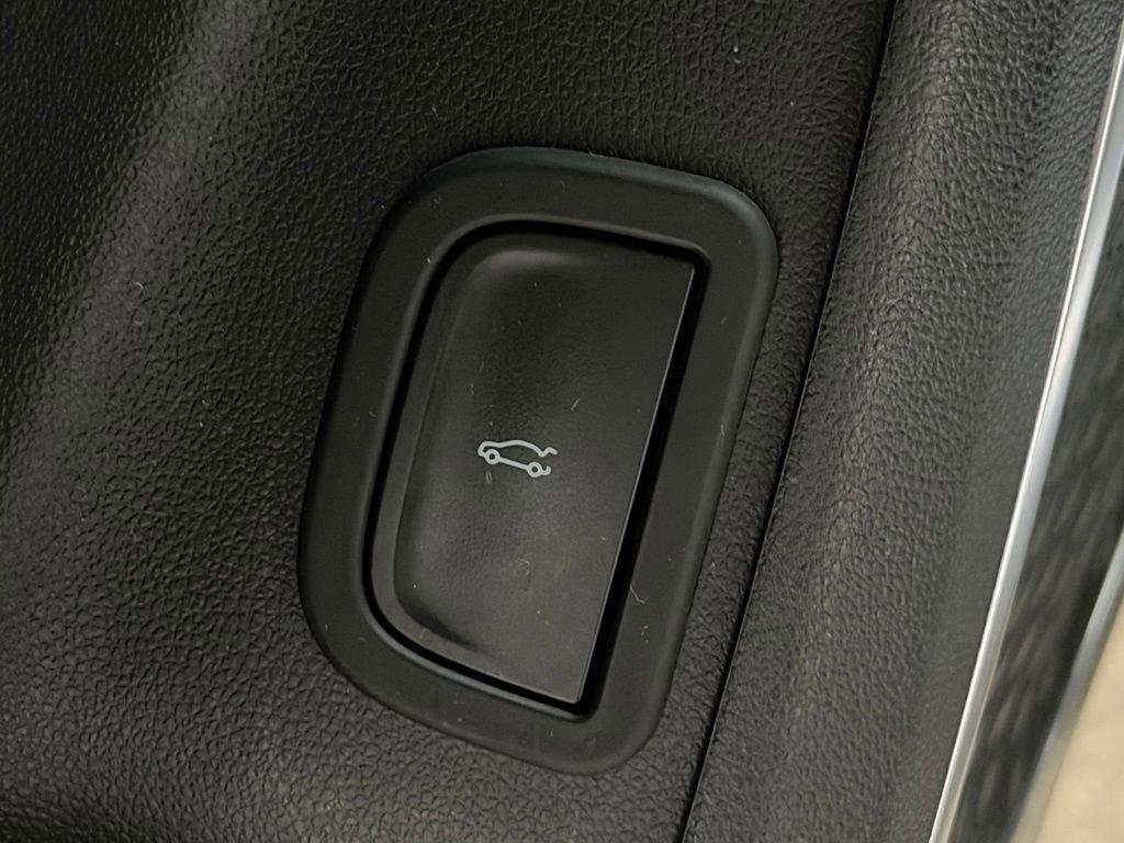 Certified 2025 Buick Enclave Preferred image 29